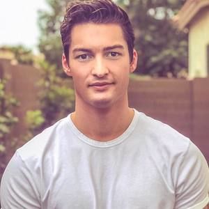 Meet your Posher, Cole